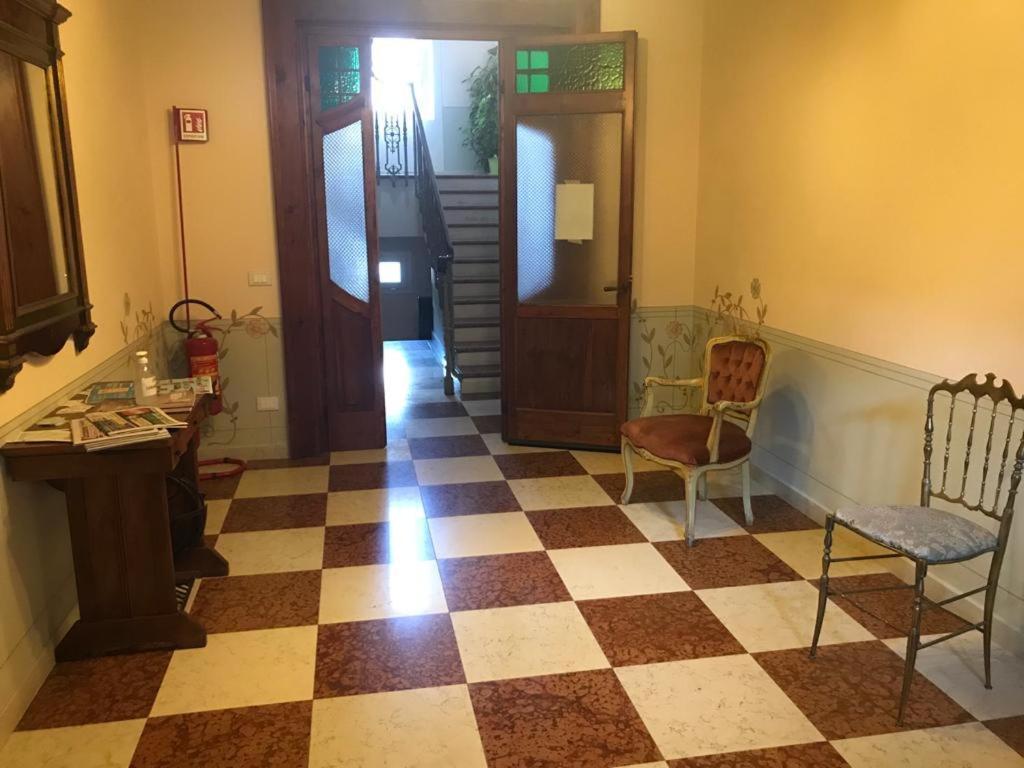 La Sosta Camere & Appartamenti San Felice sul Panaro Buitenkant foto